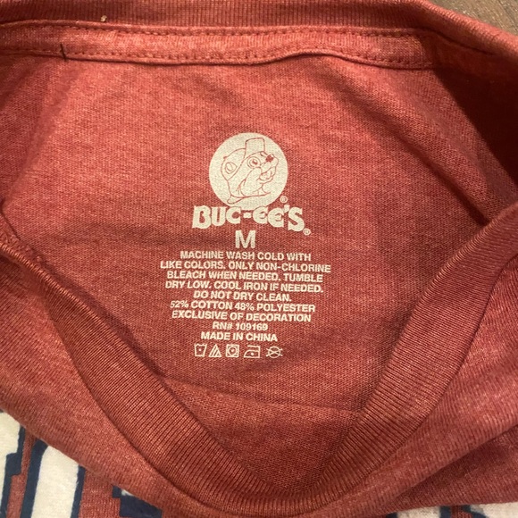 Buccee’s Red Long Sleeve Shirt-Size M-NWT - Picture 3 of 4